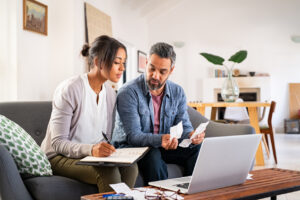 Spouses creating household budget